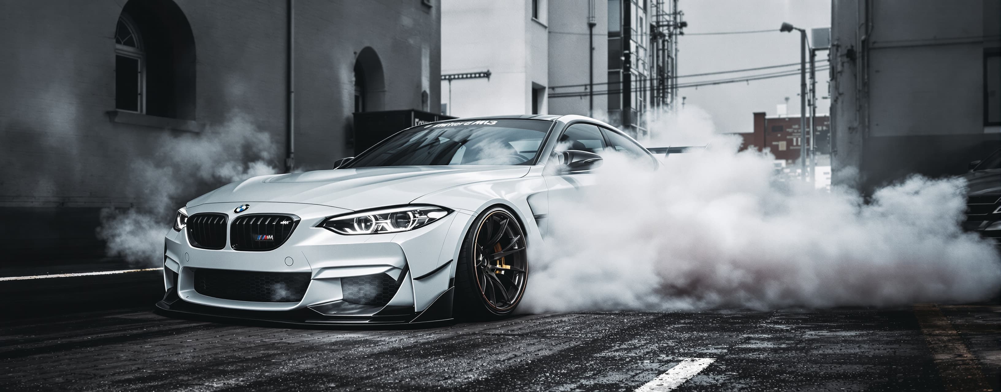 genarate a bmw m3 in the Cinematic Studio
